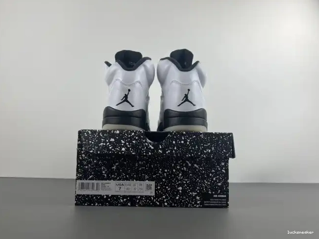 Cheap LUCY RETRO DD0587-110 AIR 5 JORDAN BLACK' 'WHITE 0530